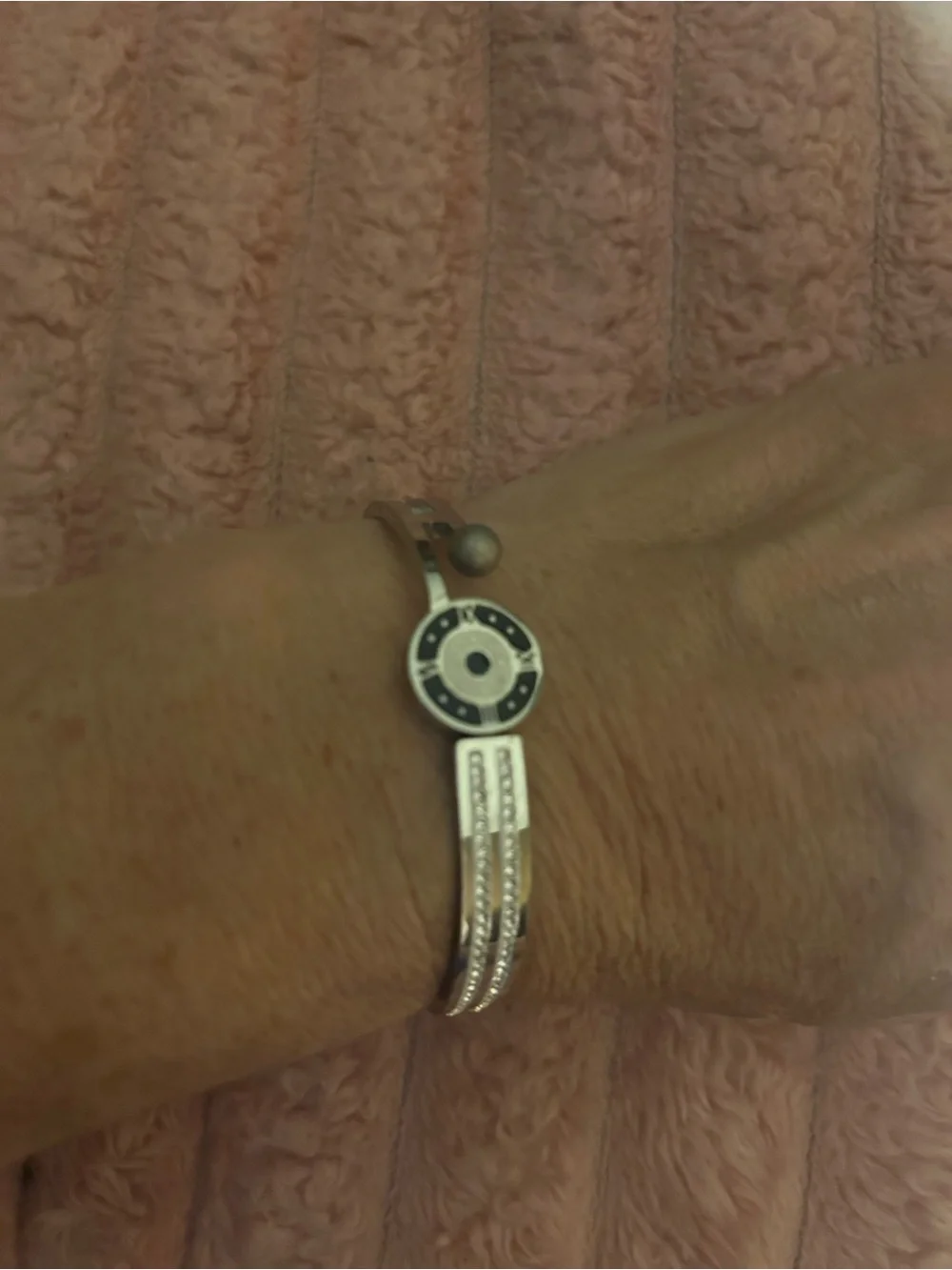 Silver-Tone Decorative Dial Women's Bracelet - Unbranded